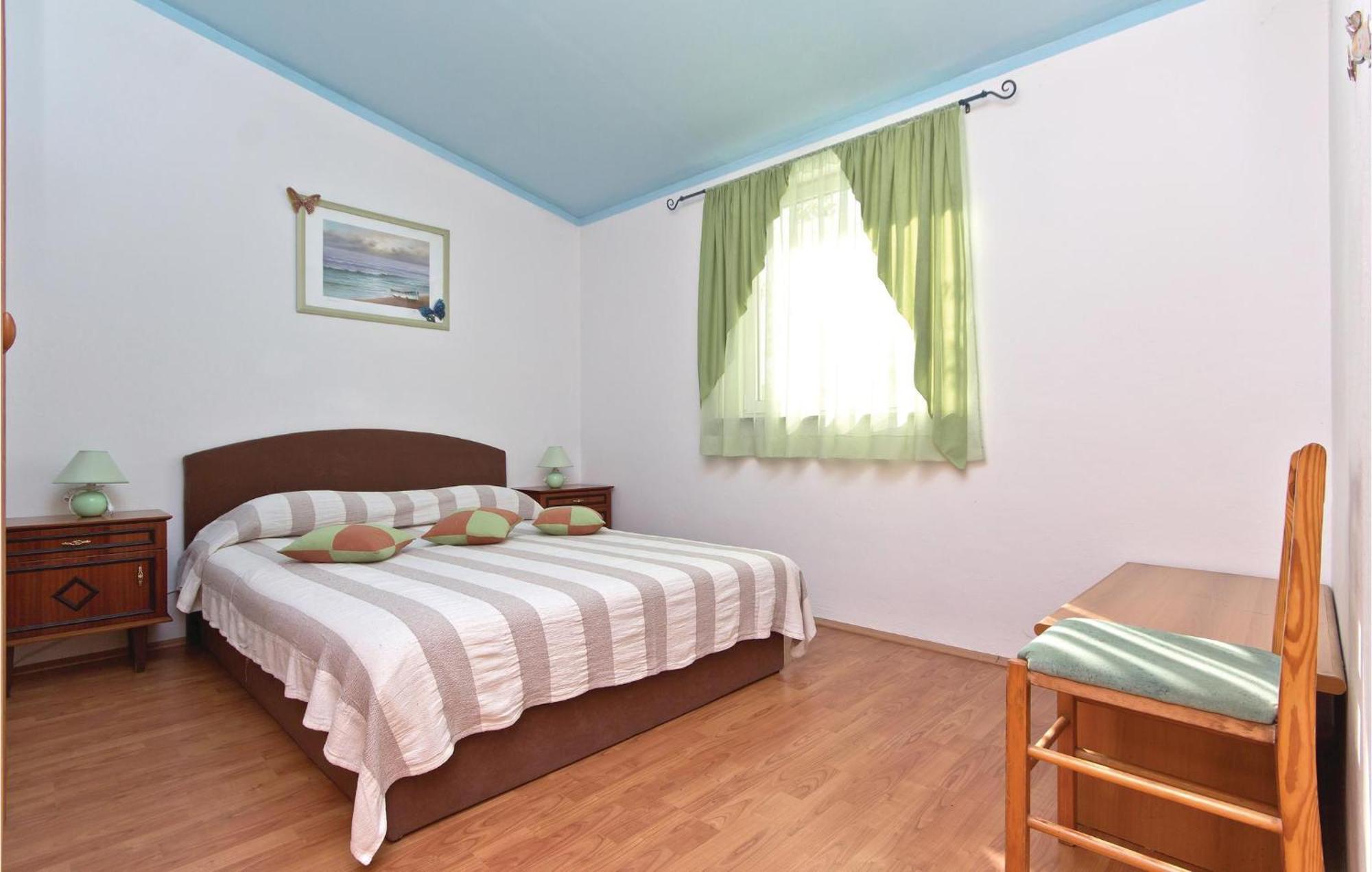 3 Bedroom Gorgeous Apartment In Marčana Buitenkant foto