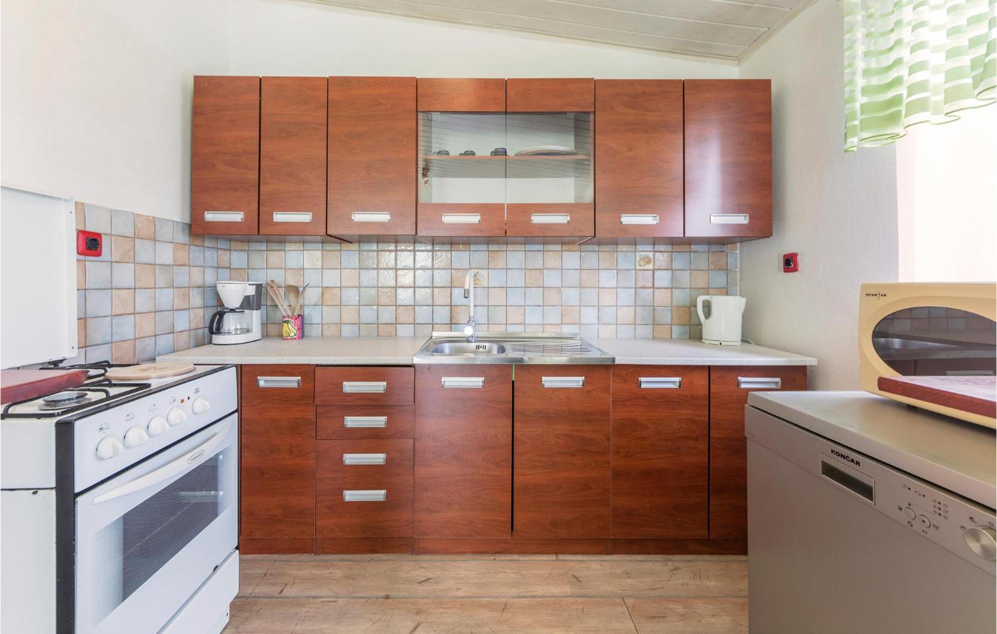 3 Bedroom Gorgeous Apartment In Marčana Buitenkant foto